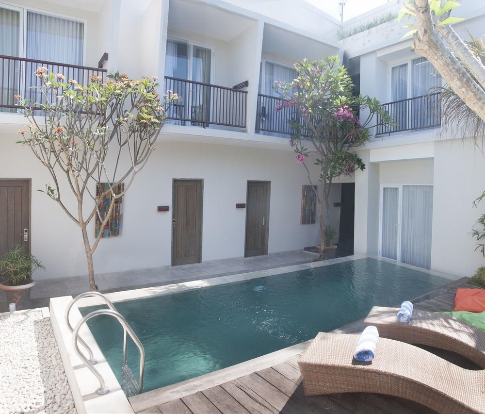Zen Rooms Seminyak Kayu Jati Exterior photo