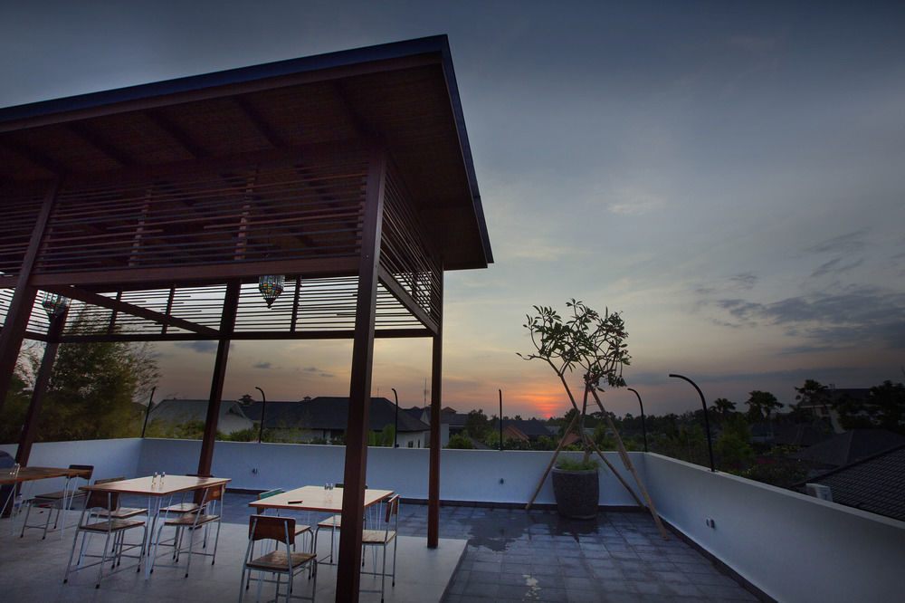Zen Rooms Seminyak Kayu Jati Exterior photo